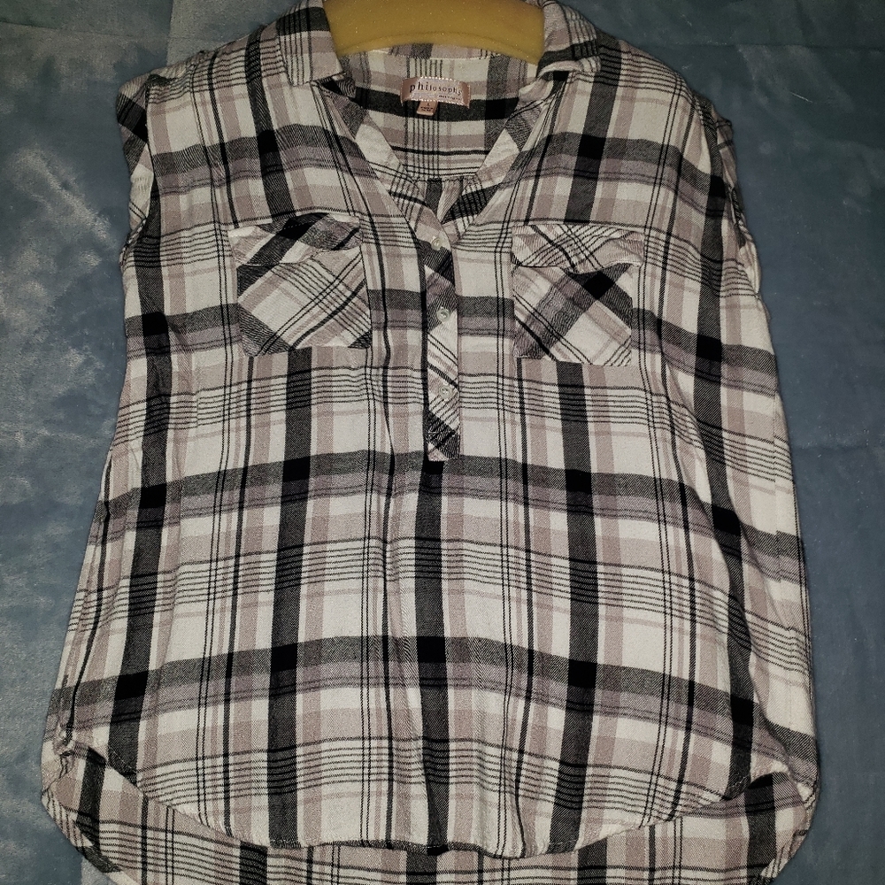 Philosophy Sleeveless Plaid Flannel 1/4 Button Down Shirt with Pockets
